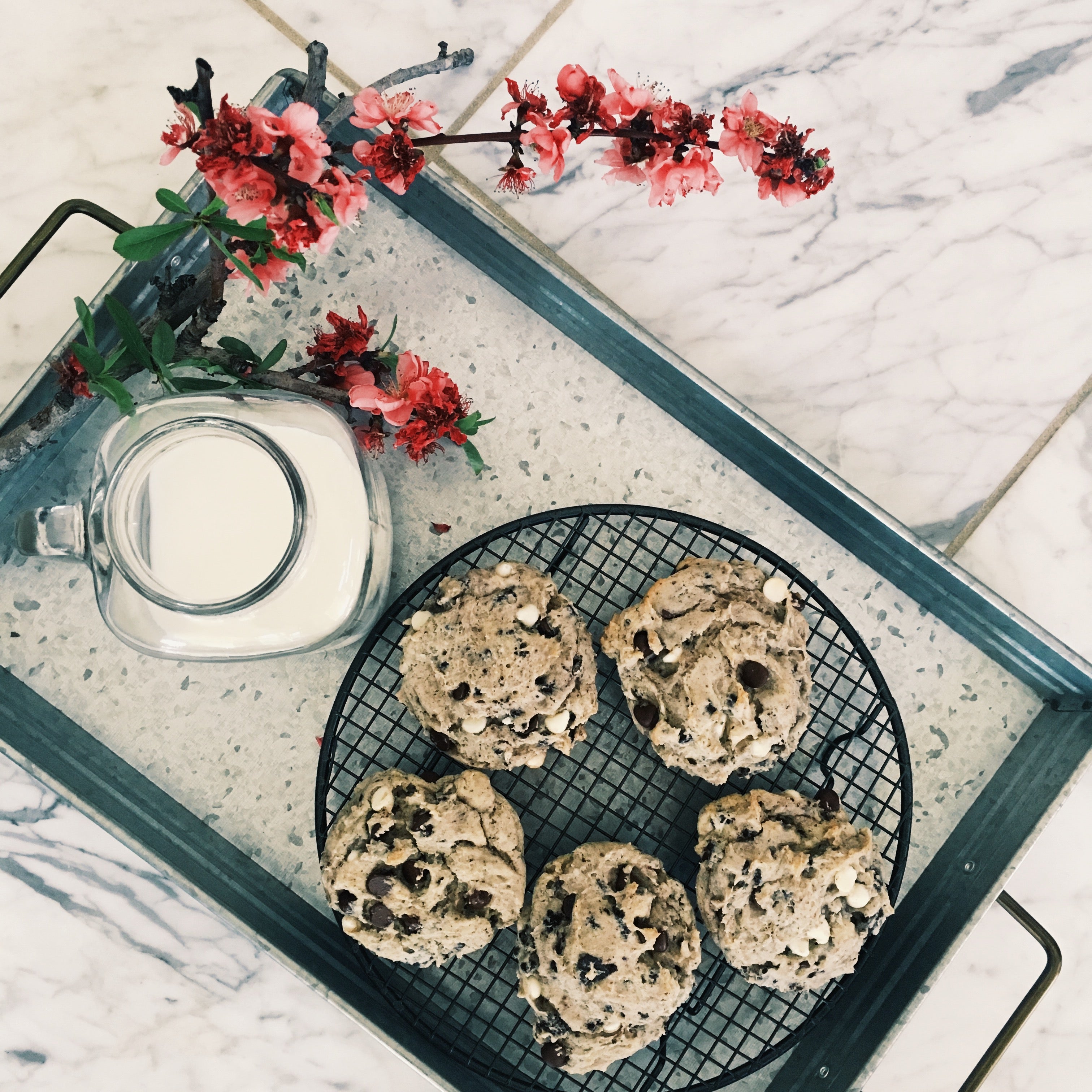 Cookies + Cream Double Chip Cake Cookie